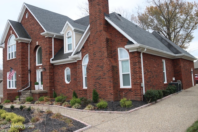 view of property exterior