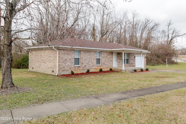 view of front of property with a front yard