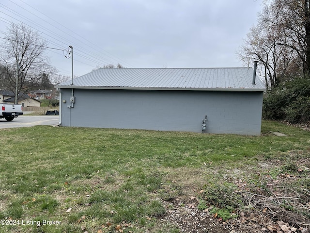 Listing photo 3 for 4900 Manslick Rd, Louisville KY 40216