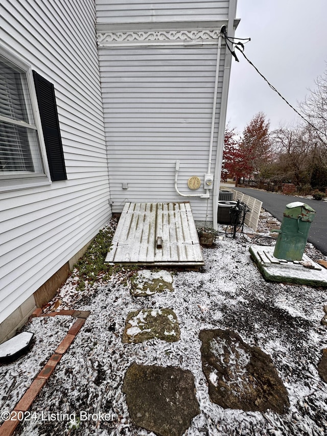 205 W Chestnut St, Leitchfield, KY 42754 - view of patio / terrace