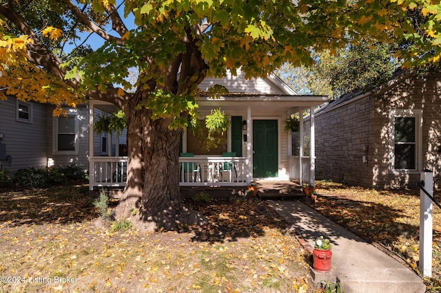 view of front facade featuring covered porch