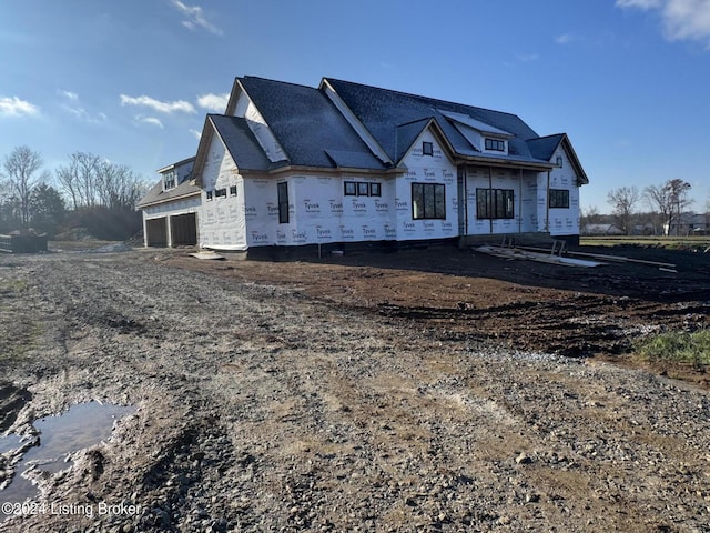 view of front of home featuring a garage