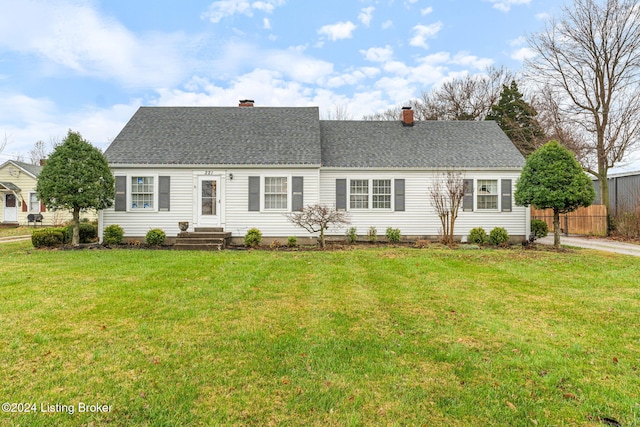 view of front of house with a front lawn