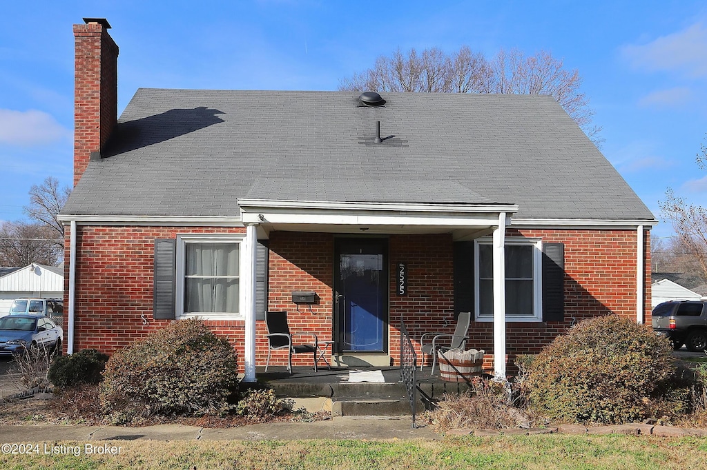 view of front of home