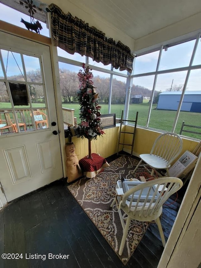 view of sunroom / solarium