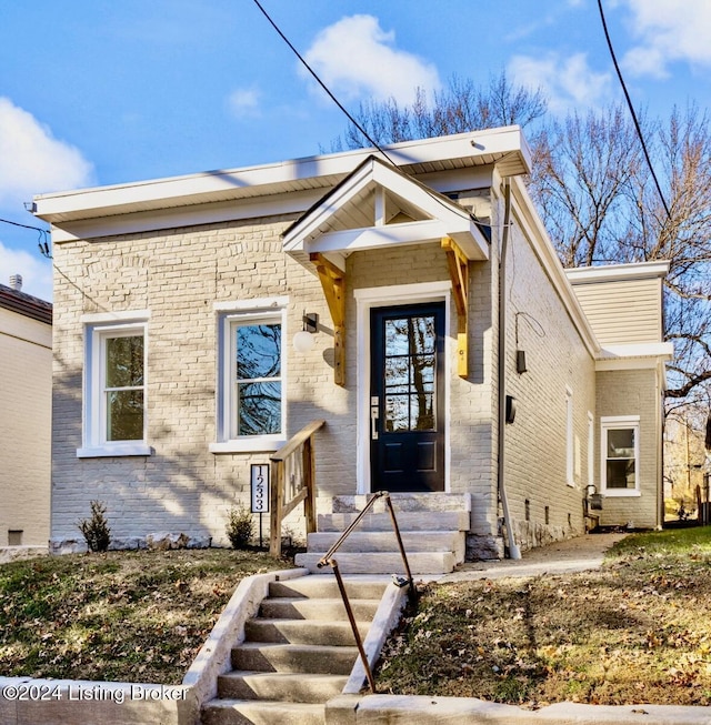 view of front of property