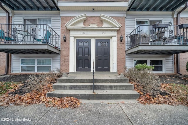 view of entrance to property