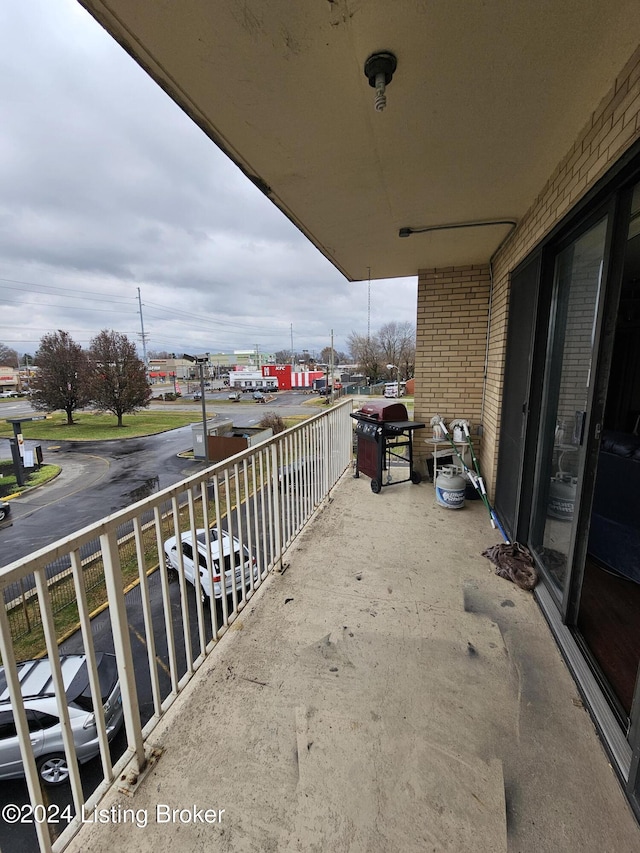 balcony with area for grilling