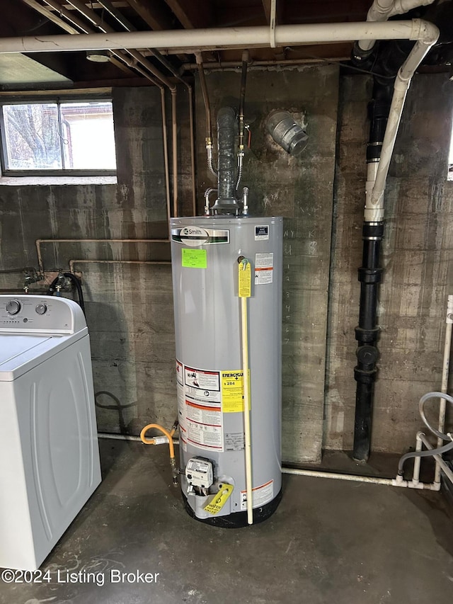 utilities with washer / clothes dryer and gas water heater