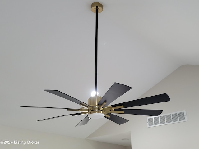 room details with ceiling fan