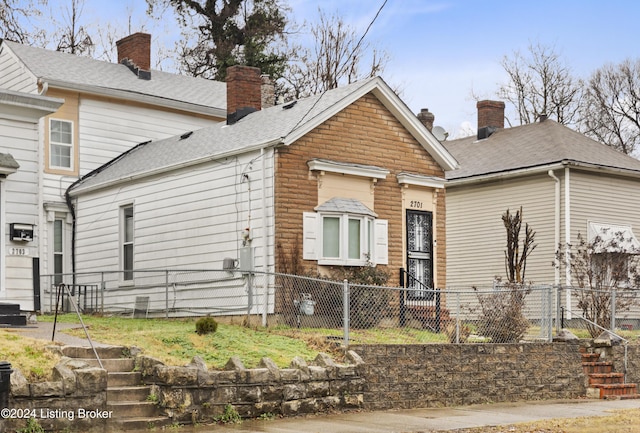 view of home's exterior