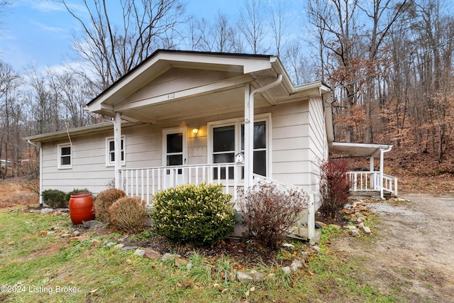 view of front of house with a porch