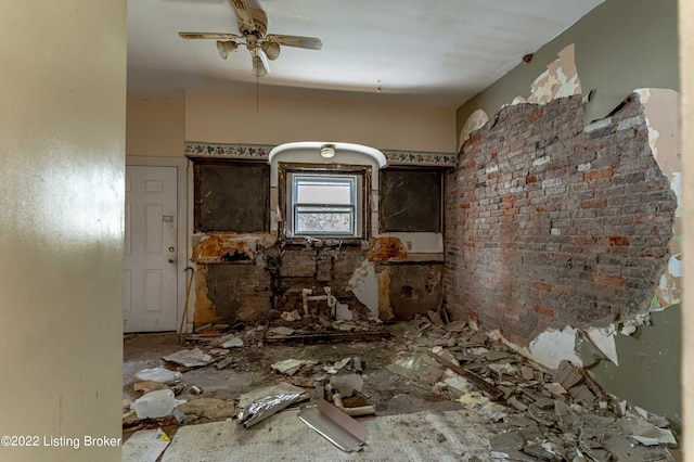 miscellaneous room with ceiling fan