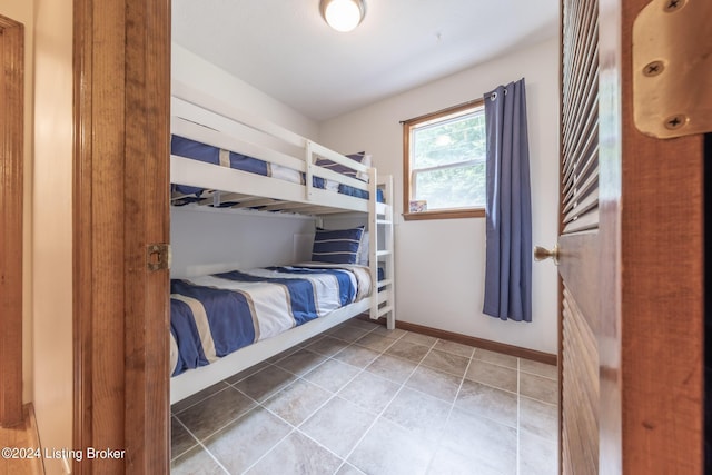 315 Timberlake Ln, Mcdaniels, KY 40152 - bedroom featuring baseboards