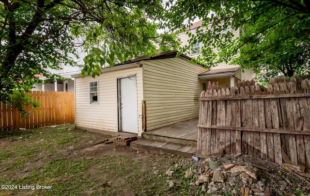 view of outbuilding