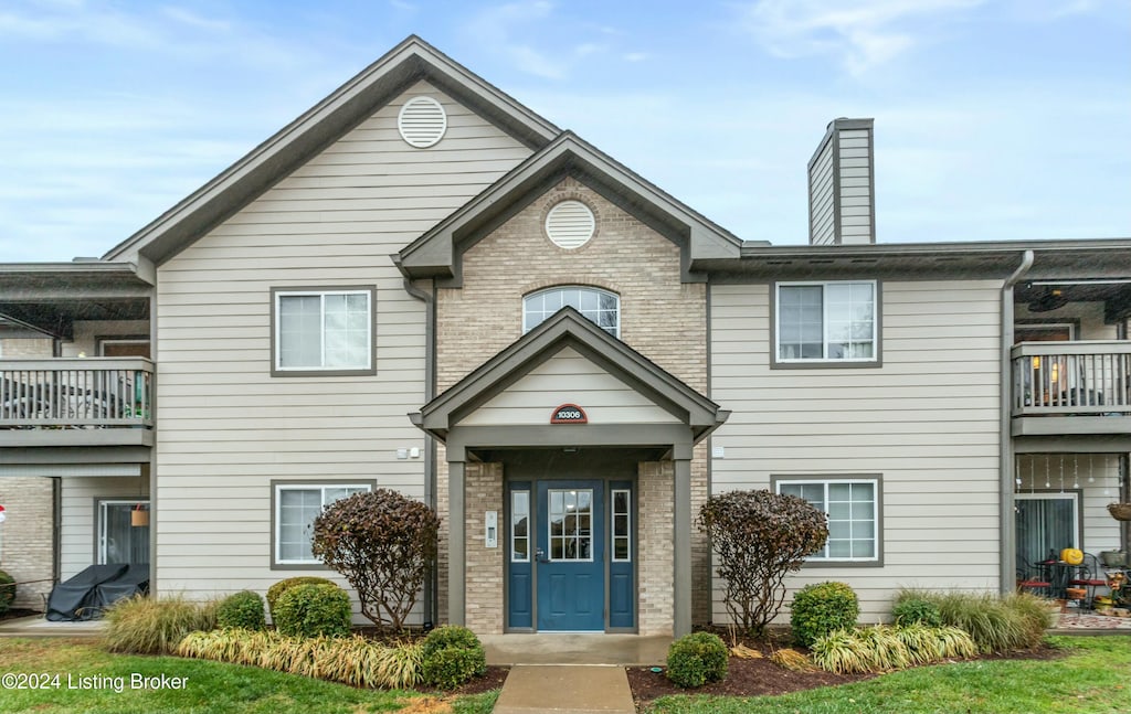 view of townhome / multi-family property