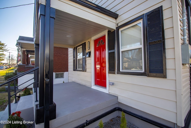 property entrance with a porch