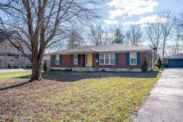 single story home featuring a front yard