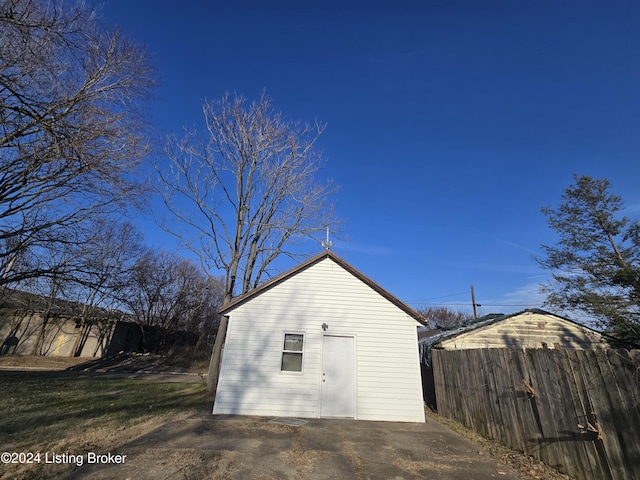 view of outbuilding