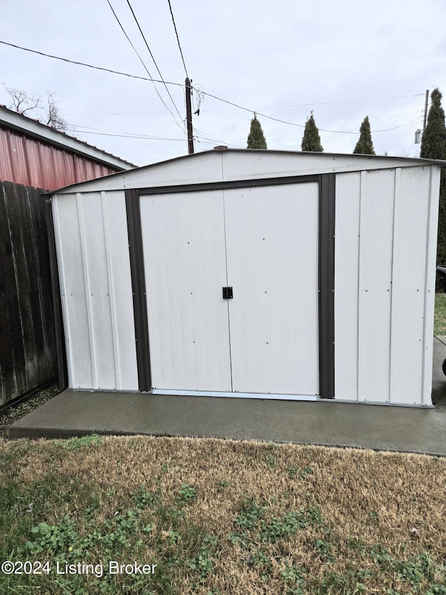 view of outbuilding