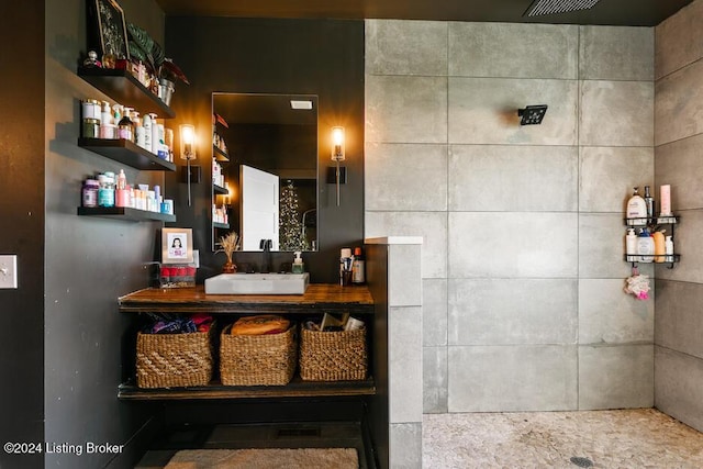 bathroom with vanity