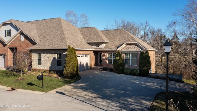 view of front facade featuring a garage