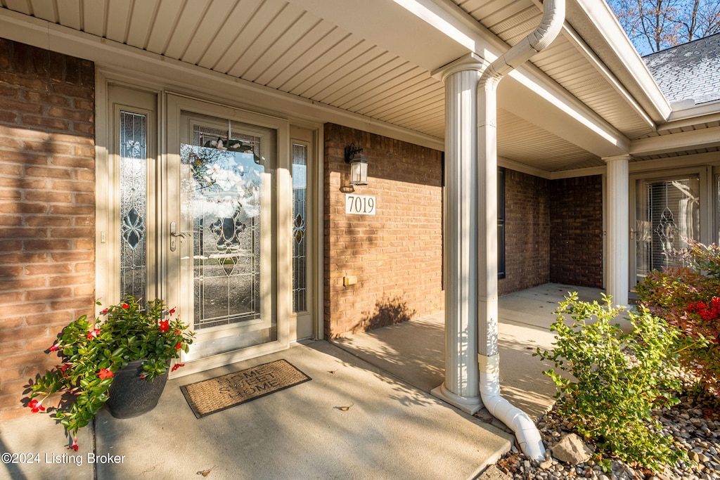 view of property entrance