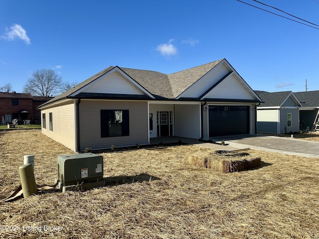 603 Evergreen Ct, Carrollton, KY 41008 - ranch-style home with a garage