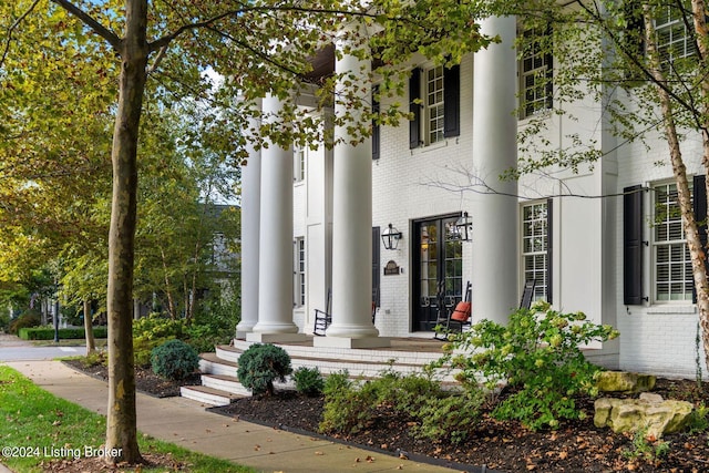 view of front of home featuring covered porch