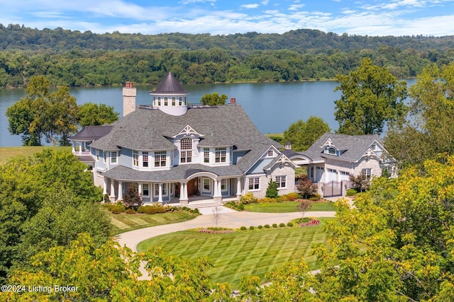 bird's eye view featuring a water view