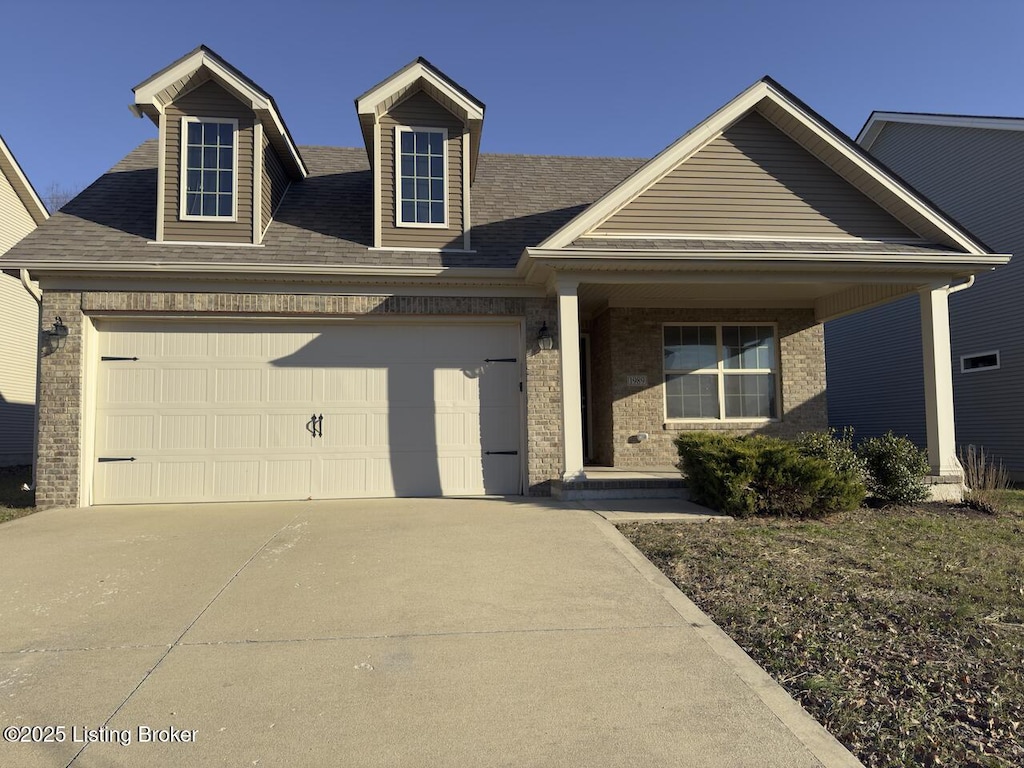 view of front facade with a garage