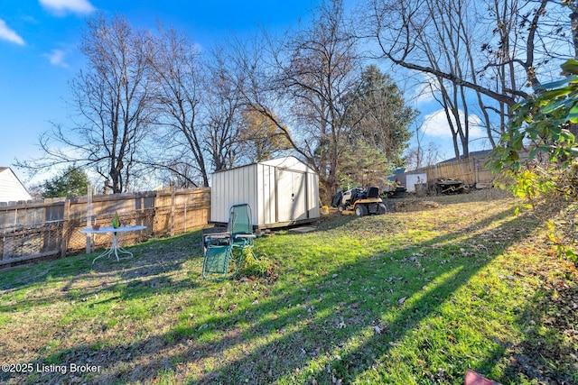 view of yard with a storage shed