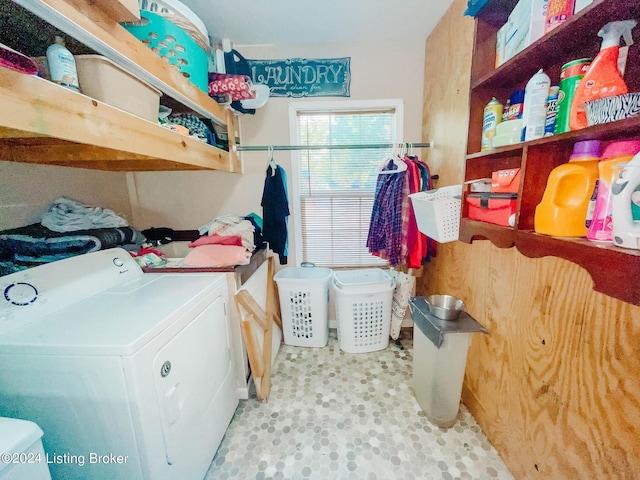 washroom featuring washer / dryer