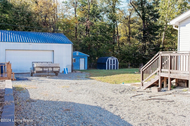 view of yard with a shed