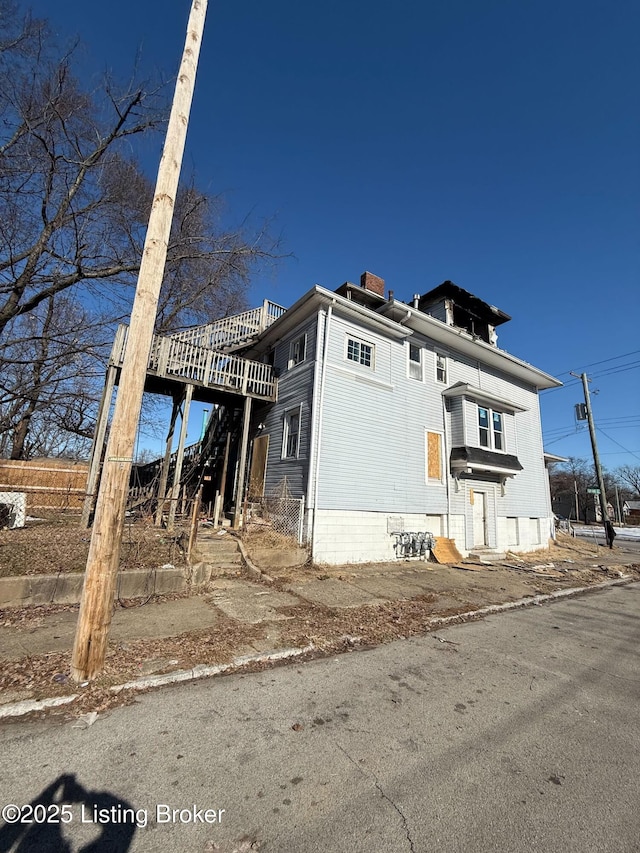 view of front of home