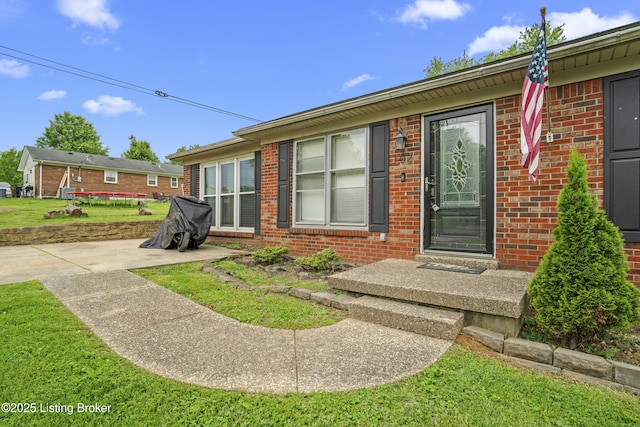 102 Eastland Dr, Bardstown, KY 40004 - entrance to property with brick siding