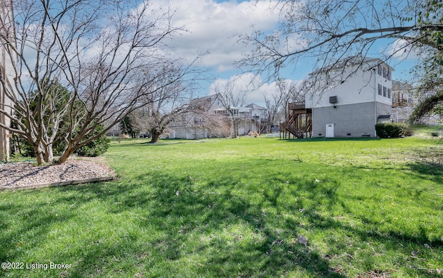 Listing photo 3 for 911 W Riverside Dr, Louisville KY 40207