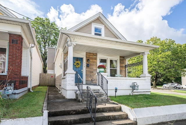 view of front facade featuring a porch