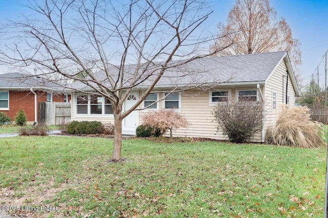 view of front of property with a front yard