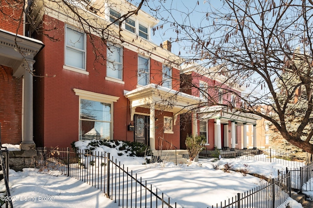 view of italianate home