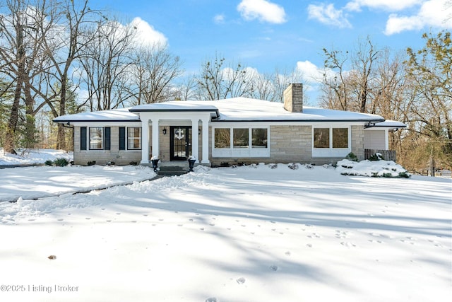 view of front of house