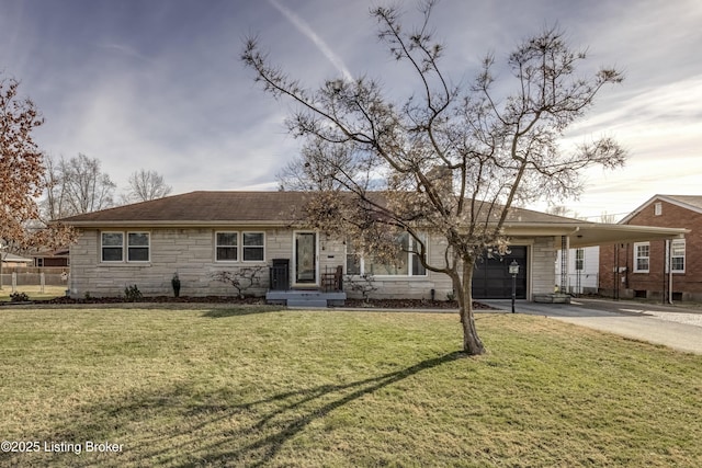 ranch-style house featuring a front lawn and a carport