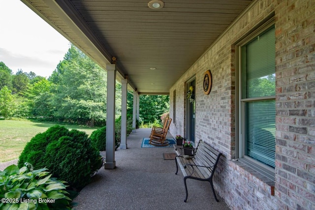 view of patio / terrace with covered porch