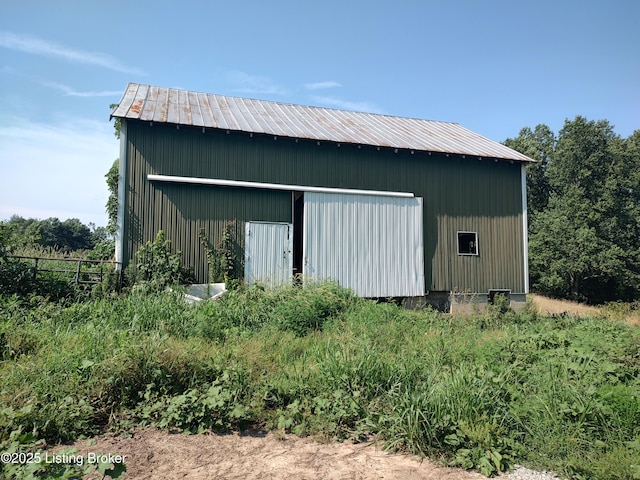 view of outbuilding