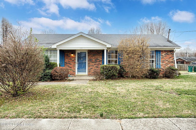 ranch-style house with a front yard