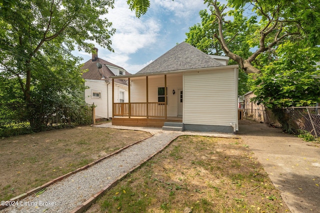 bungalow-style home with covered porch