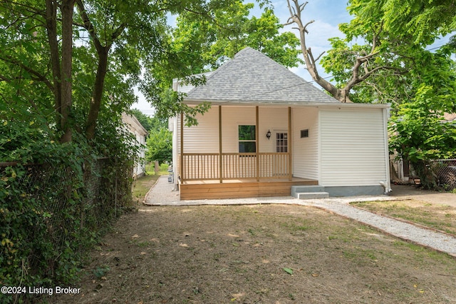 view of front of property with covered porch