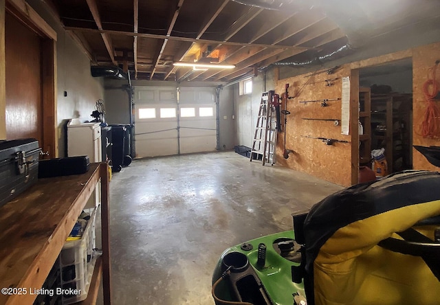 garage featuring washer / dryer