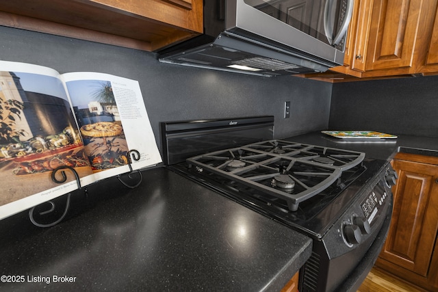 kitchen featuring gas stove