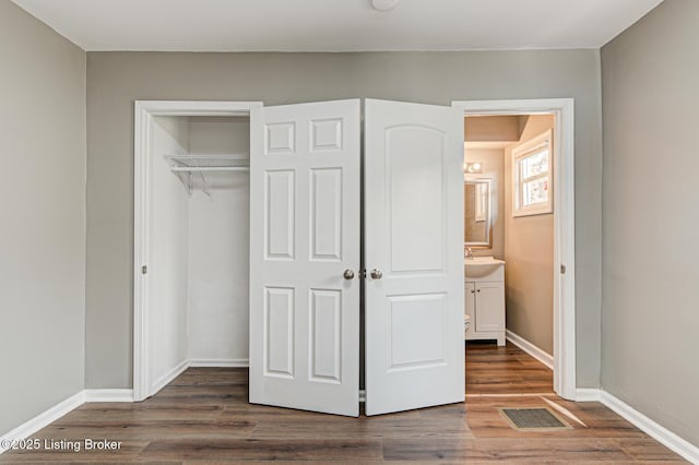 closet with sink